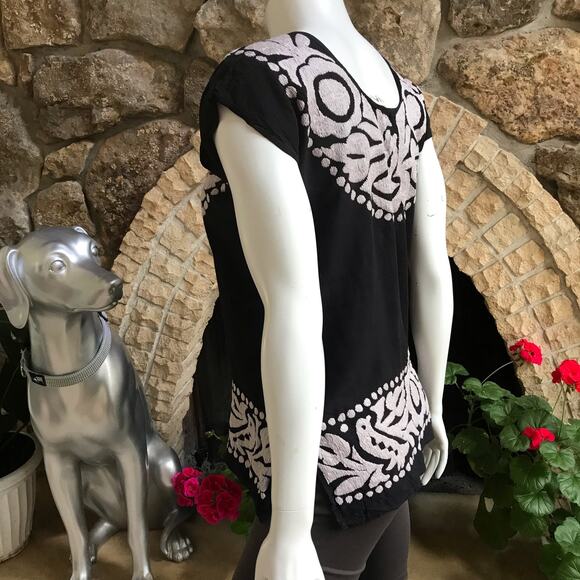 ANUA Embroidered  Black White Floral Bird Short Sleeve Shirt Women's Size S - Picture 2 of 8